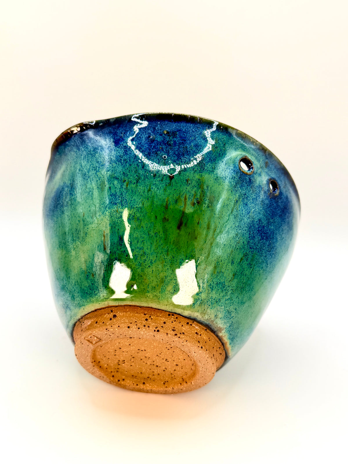 Seafoam Bowl (Misfit Resident)