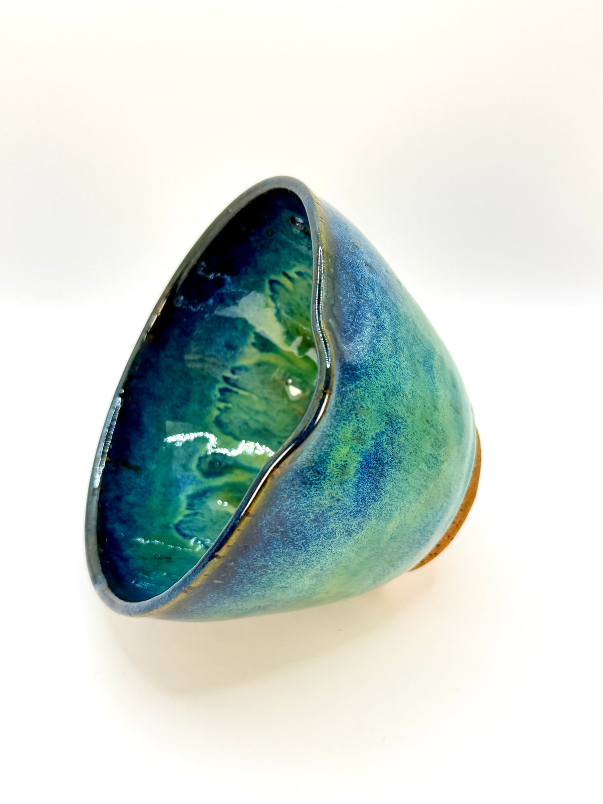 Seafoam Bowl (Misfit Resident)