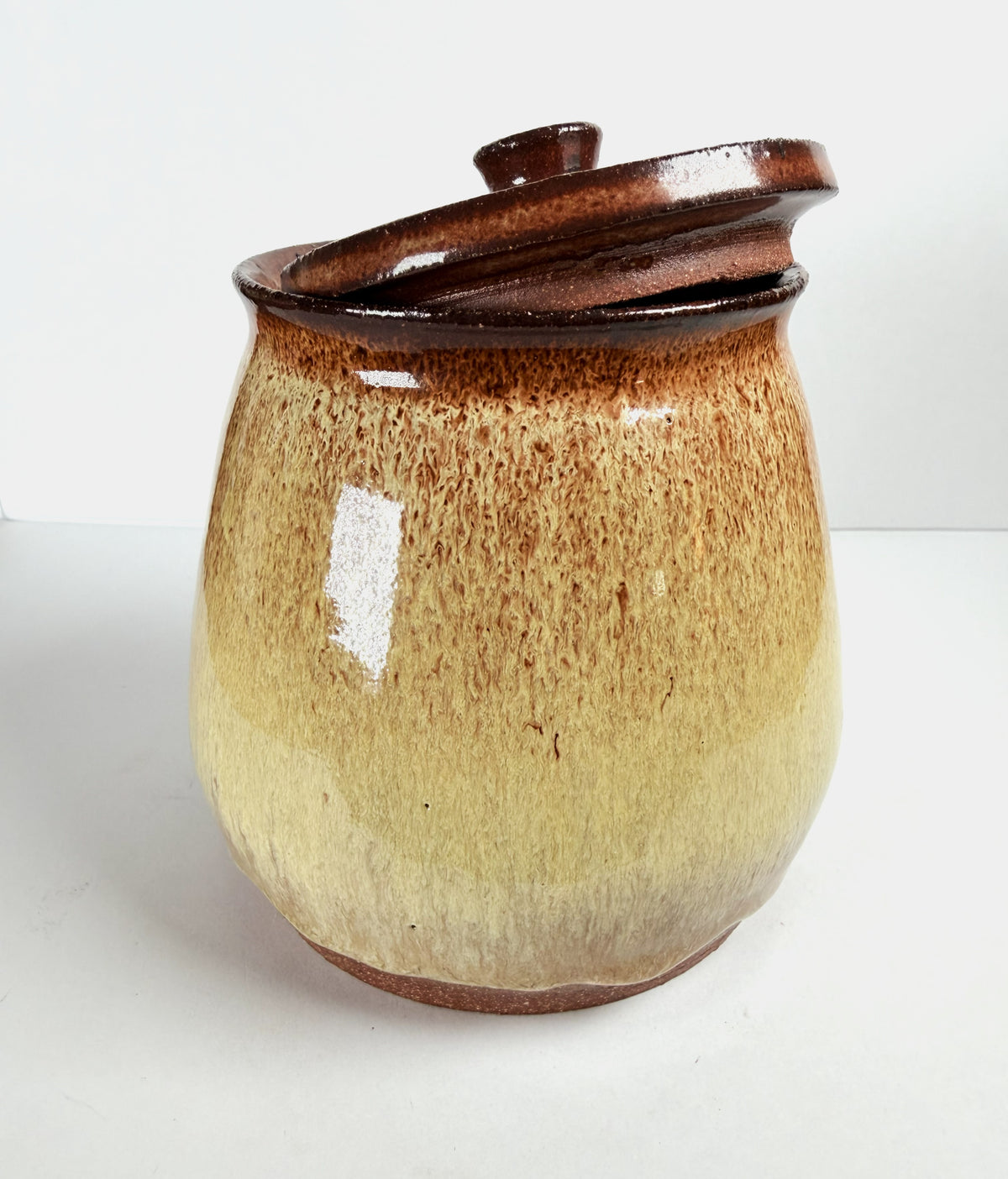 Honey Pot (misfit resident) with lid (not numbered)