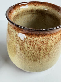 Honey Pot (misfit resident) with lid (not numbered)